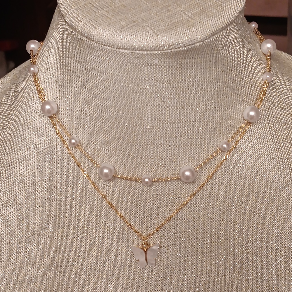 TWO TIER GOLD TONE BUTTERFLY AND PEARL NECKLACE